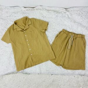 SHIEN men’s Tan Short Sleeve Shirt and Shorts matching Set size XXL